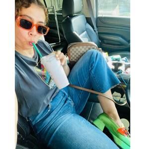 Meet your Posher, Iris